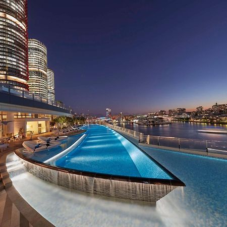 Crown Towers Sydney酒店 外观 照片 Infinity Pool at The Star Gold Coast